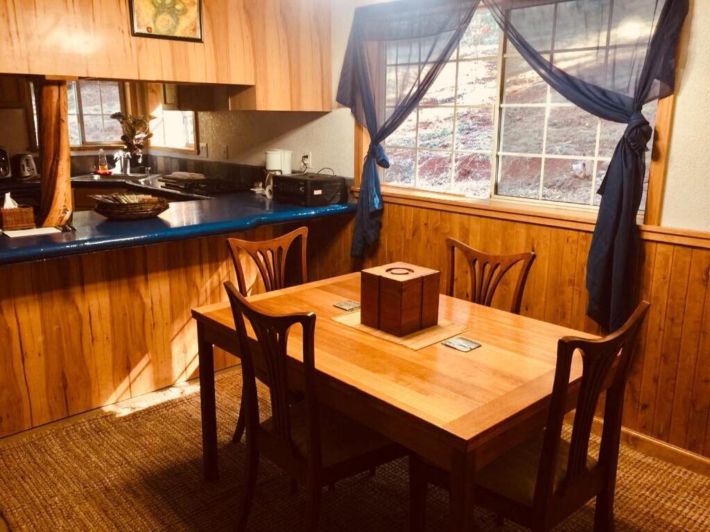 A Lovely Cabin House At Way Woods Retreat With Outdoor Hot Tub! - By Sacred Hub Mgmt Foresthill Ngoại thất bức ảnh